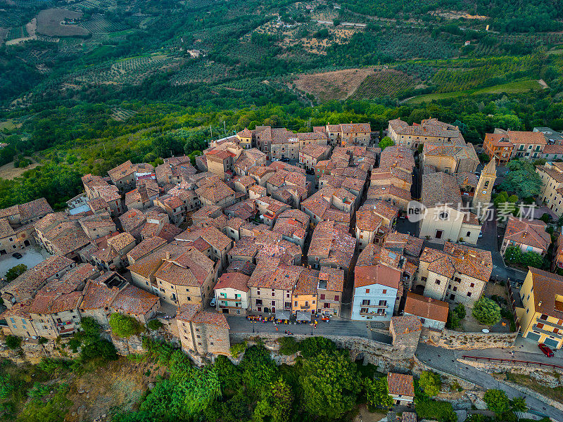 Civitella del Lago，位于翁布里亚的意大利中世纪小镇